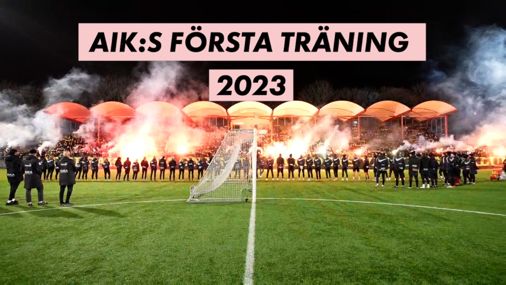 Här välkomnar AIK-fansen spelarna med fyrverkerier och pyro