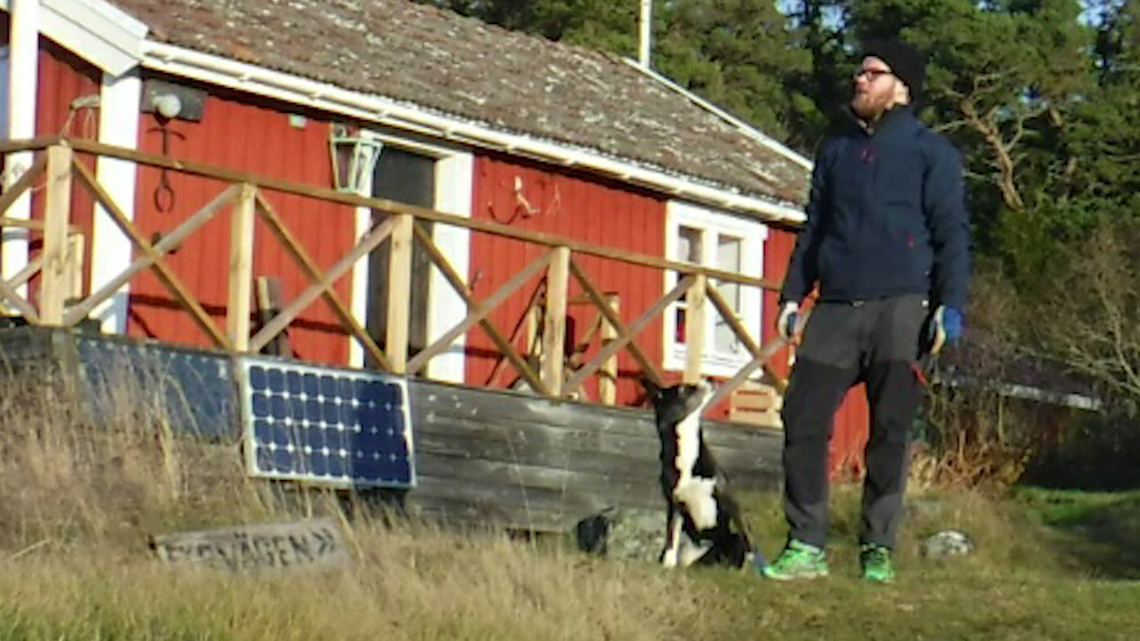 Carl ska leva ensam utan el och vatten i 169 dagar | Aftonbladet Här bastar de – 1 762 meter över havet | Aftonbladet